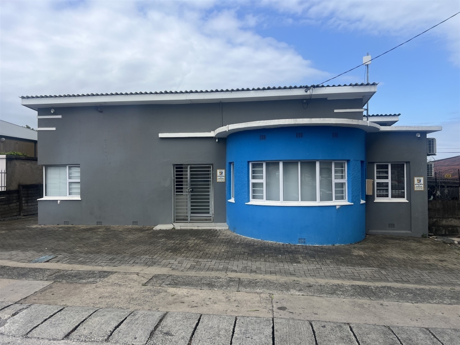 Commercial Property for Sale in Vincent Eastern Cape